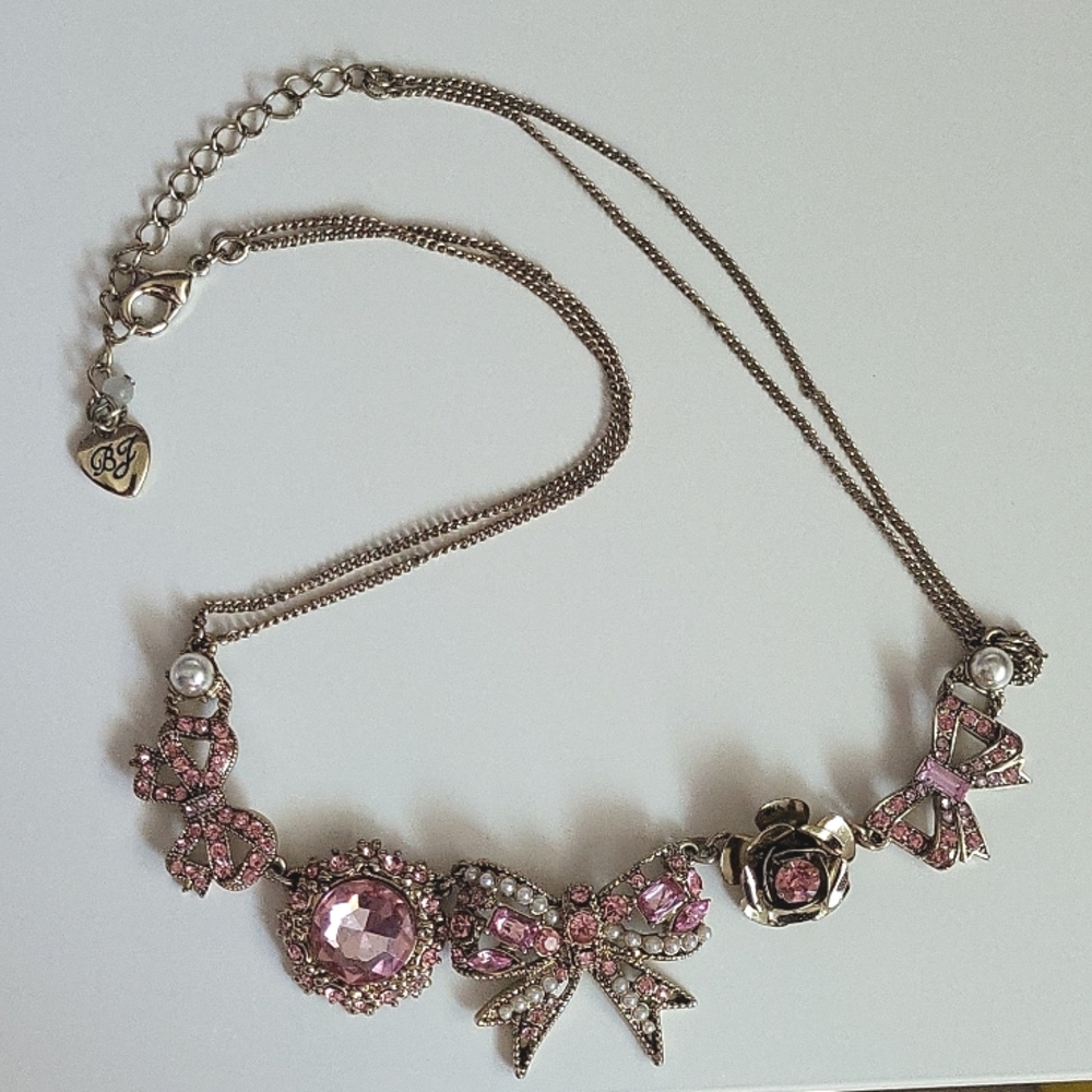 Betsey Johnson gold pink pearl necklace
